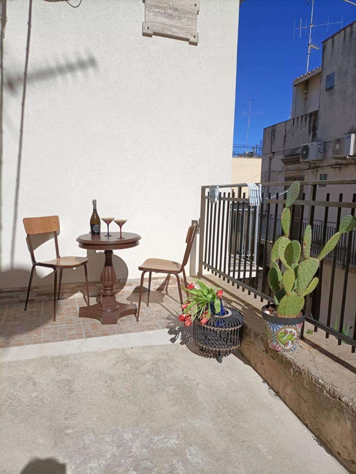 Casa Vacanza La Finestra Sul Porto Castellammare del Golfo Exteriör bild