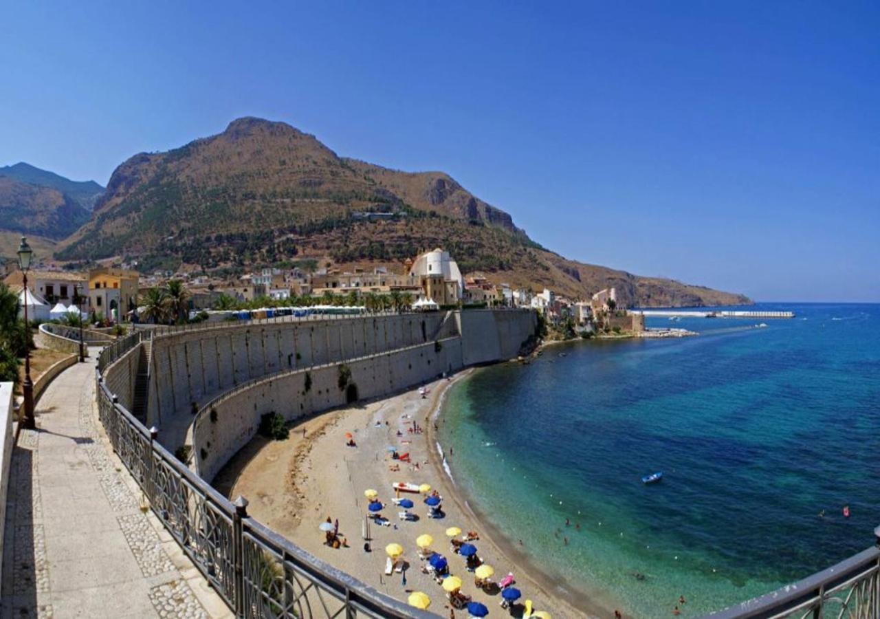 Casa Vacanza La Finestra Sul Porto Castellammare del Golfo Exteriör bild