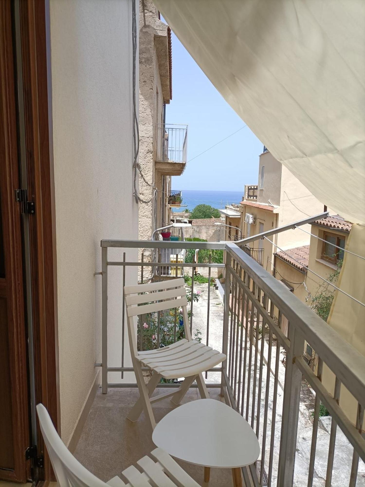 Casa Vacanza La Finestra Sul Porto Castellammare del Golfo Exteriör bild