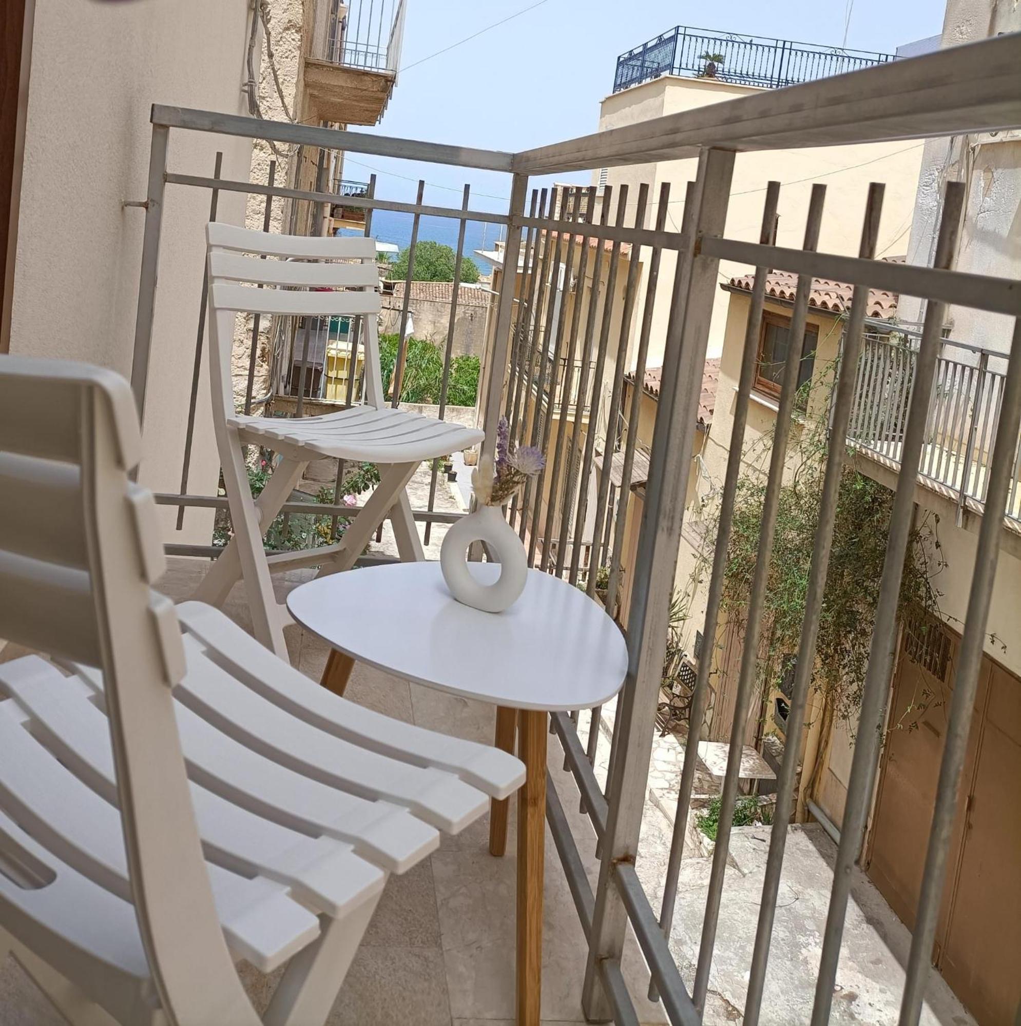 Casa Vacanza La Finestra Sul Porto Castellammare del Golfo Exteriör bild